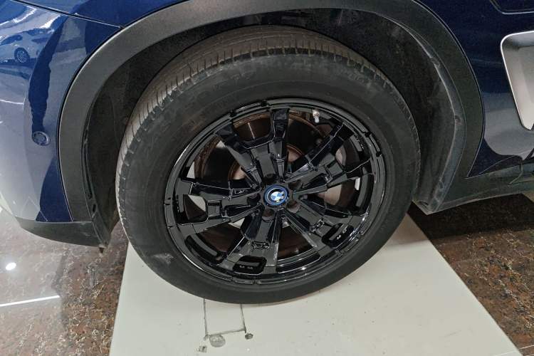 Used BMW iX3 2021 Leading Model Left Front Wheel Hub