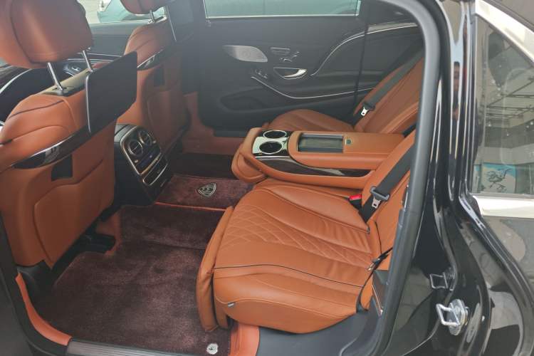 Used Mercedes-Benz Maybach S-Class 2020 S 450 4MATIC Collector's Edition Left Rear Seat