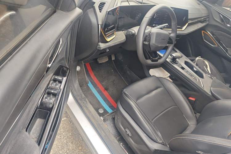 Used CHANGAN OSHAN X5 PLUS 2023 1.5T DCT Excellence Edition
