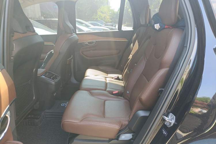 Used Volvo XC90 2019 T6 Zhiyi Edition 7-Seater China V Emission Standard
