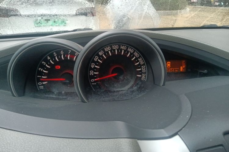 Used Toyota Verso 2015 180E CVT Crossover Edition