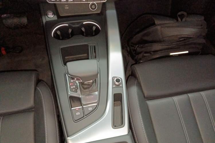 Used Audi A4L 2022 40 TFSI Fashion Dynamic Model