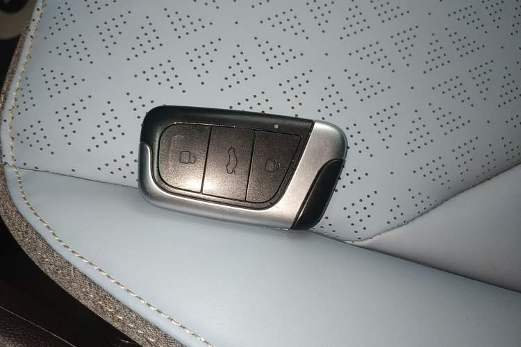 Used Chery QQ Little Ant 2024 Youth Edition 251km True Love Edition 23.99 kWh
