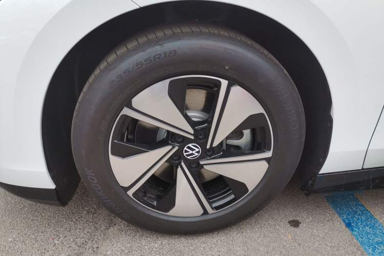 Used Volkswagen ID.7 VIZZION 2024 AIR model
