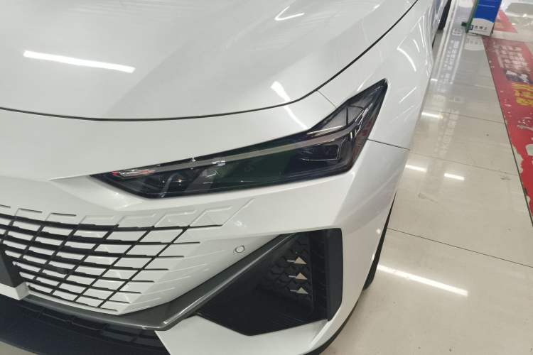 Used CHANGAN UNI-V 2023 1.5T Premium Model