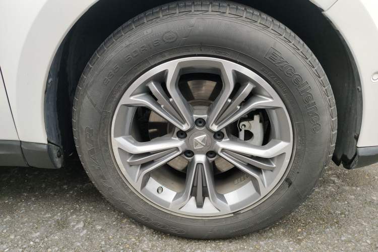 Used BORGWARD BX7 2018 28T Two-Wheel Drive Luxury Version 5 Seats China V Emission Standard Right Front Wheel Hub