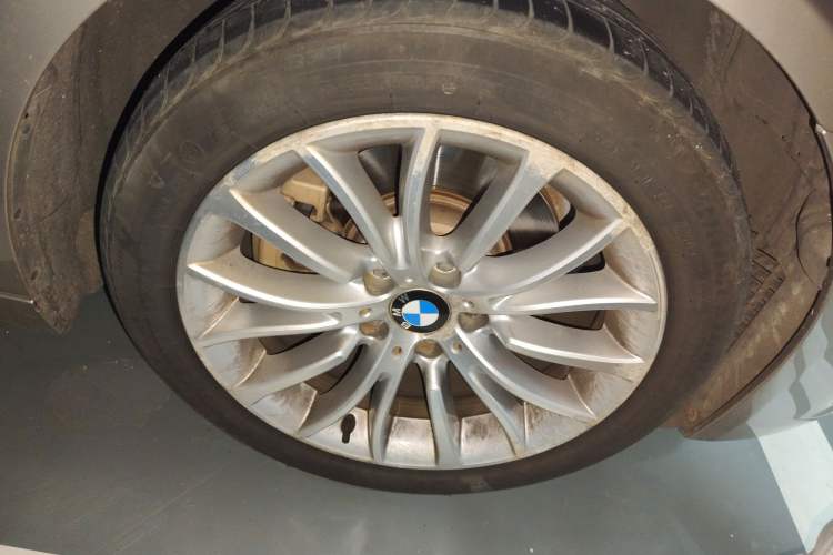 Used BMW 5 Series 2014 525Li Luxury Design Package