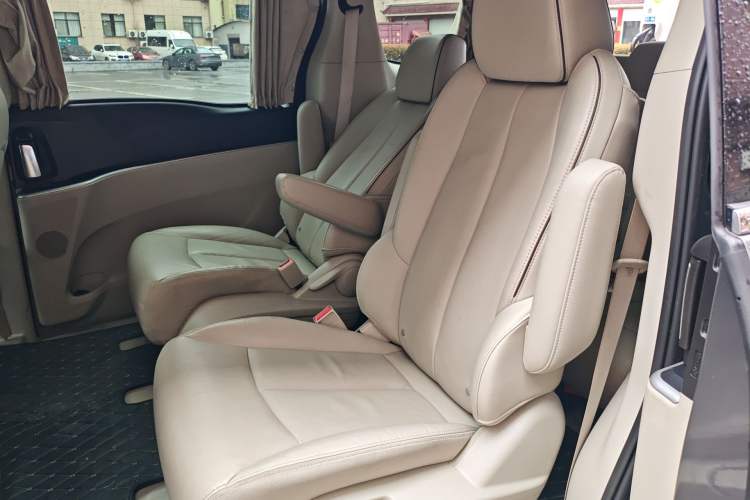 Used Buick GL8 2020 Land Business Class 652T Luxury Model
