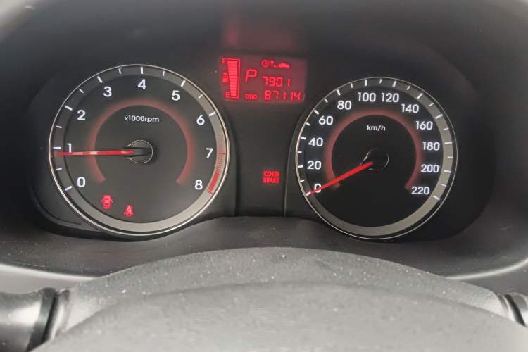 Used Hyundai Verna Ray 2014 1.6L Automatic TOP Instrument Cluster