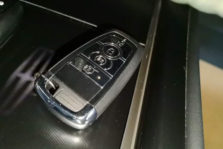 Used Lincoln Corsair 2022 2.0T Two-Wheel Drive Luxury Edition Vehicle Key