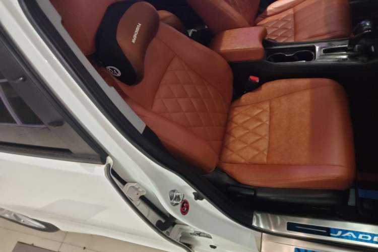 Used Honda Jade 2020 1.8L Automatic Classic Edition Right Front Seat