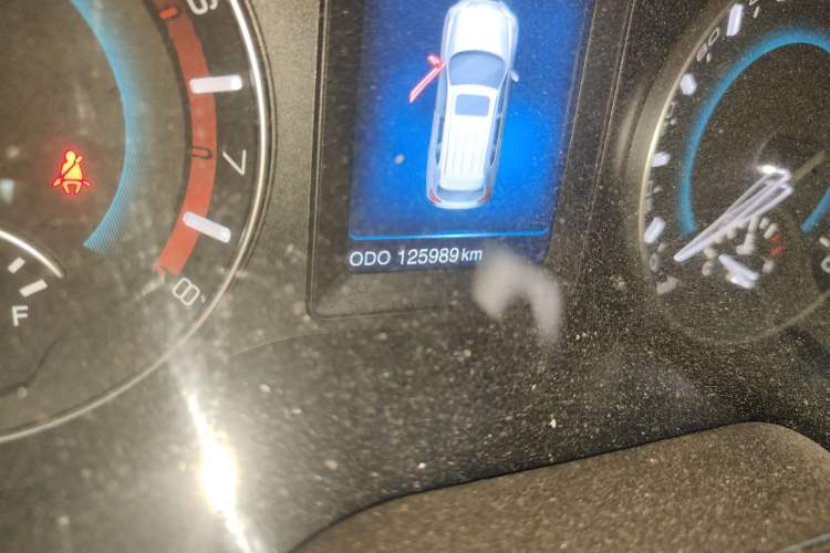 Used Haval H2 2014 1.5T Manual Two-Wheel Drive Elite Edition Odometer Close Up