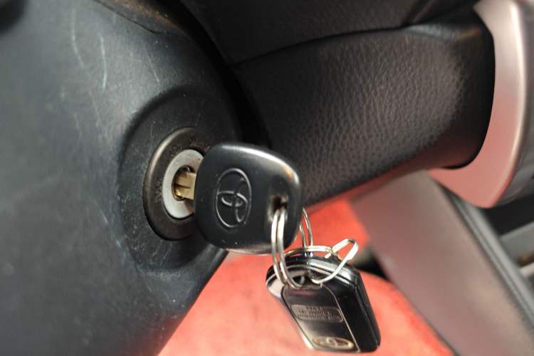 Used Toyota YARiS L Zhi Xuan 2016 Revised Version 1.5G CVT with Dynamic Sunroof