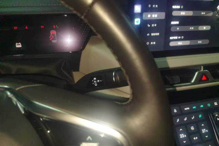 Used Wey Mocha New Energy 2023 Two-Wheel Drive Long-Range Version Gear Lever