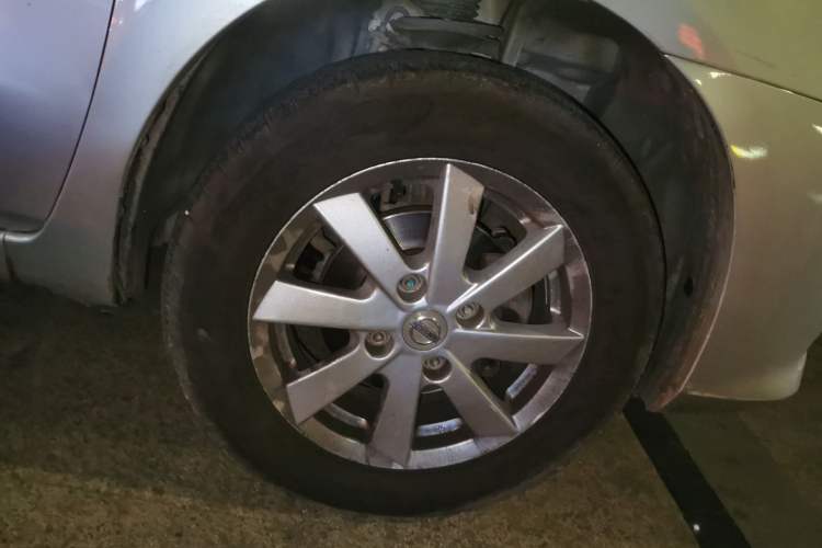 Used Nissan Livina 2013 1.6XE Manual Comfort Edition