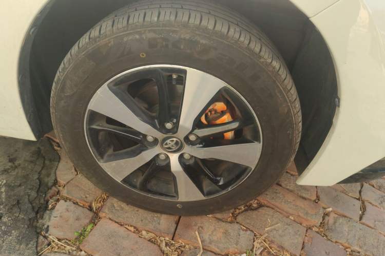 Used Toyota Levin Hybrid E+ 2019 1.8L GS E-CVT Elite Model with Sunroof Right Front Wheel Hub