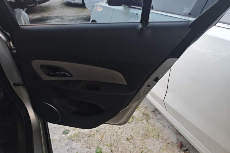 Used Chevrolet Cruze 2013 1.8L SE AT