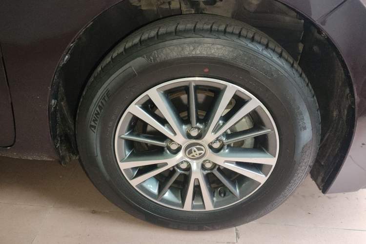 Used Toyota Levin 2017 Revised Dual-Engine 1.8H GS E-CVT Elite Sunroof Version China V Standard