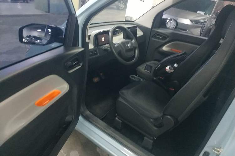 Used Wuling Hongguang MINIEV 2021 Macaron Premium Model – Lithium Iron Phosphate Driver Seat