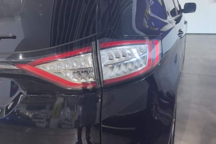 Used Ford Edge 2018 EcoBoost 245 Two-Wheel-Drive Titanium 7-Seater China V Standard Right Rear Taillight