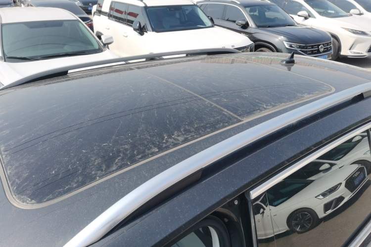 Used Volkswagen Tayron 2024 300TSI Two-Wheel-Drive Luxury Plus Advanced Version Roof