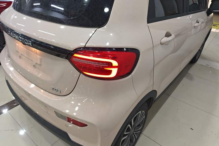 Used Leapmotor T03 2021 400 Comfort Edition Right Rear Taillight