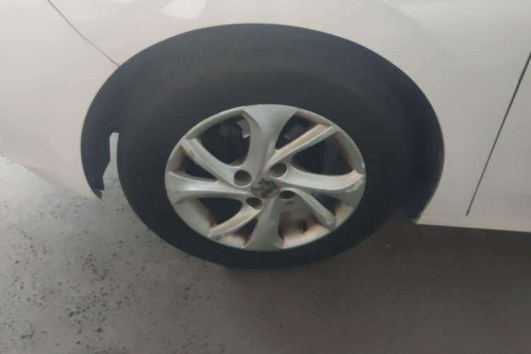 Used Peugeot 301 2016 1.6L Automatic Comfort Edition
