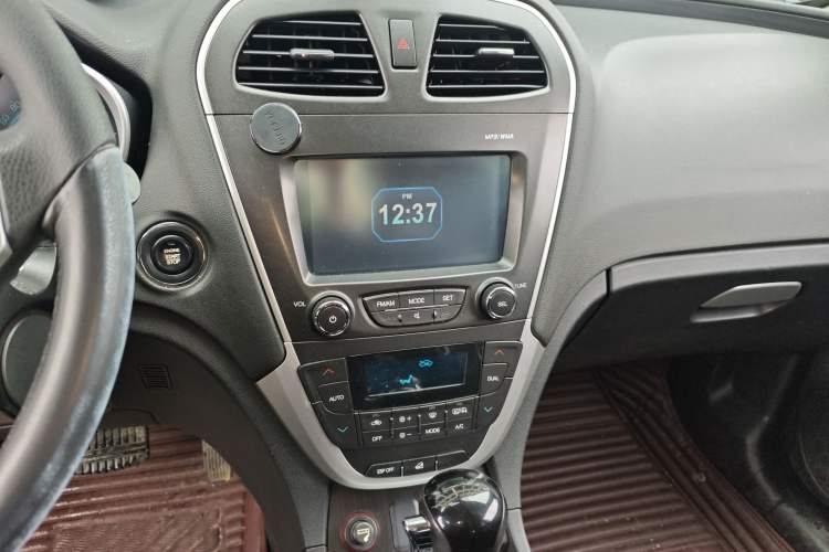 Used GAC Trumpchi GS5 2014 2.0L Automatic Two-Wheel Drive Anniversary Value Edition