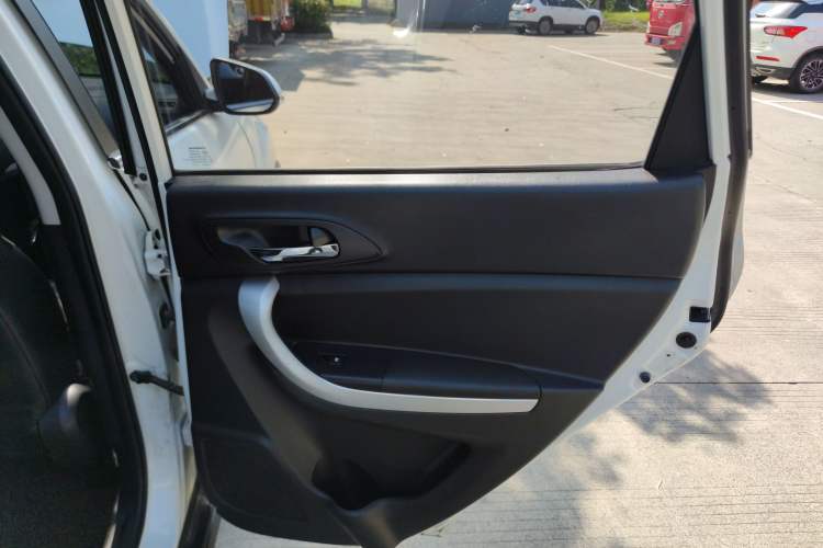 Used Changan CS35 2015 1.6L Automatic Luxury Model China IV Standard