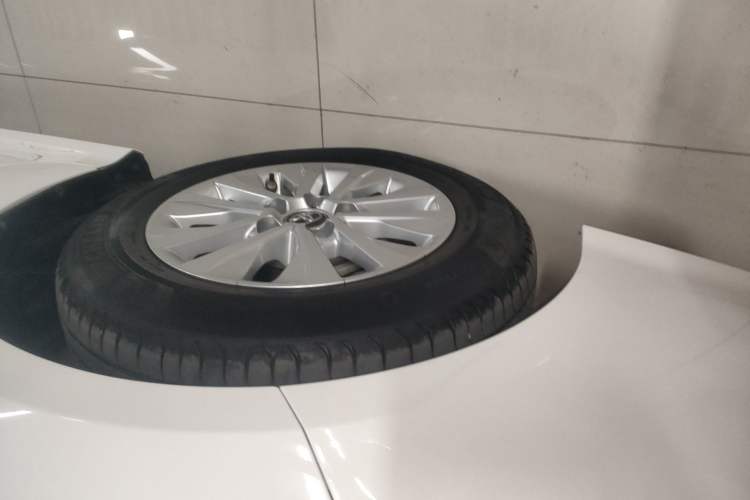 Used Toyota Corolla 2019 1.2T S-CVT GL Pioneer Edition Left Front Wheel Hub