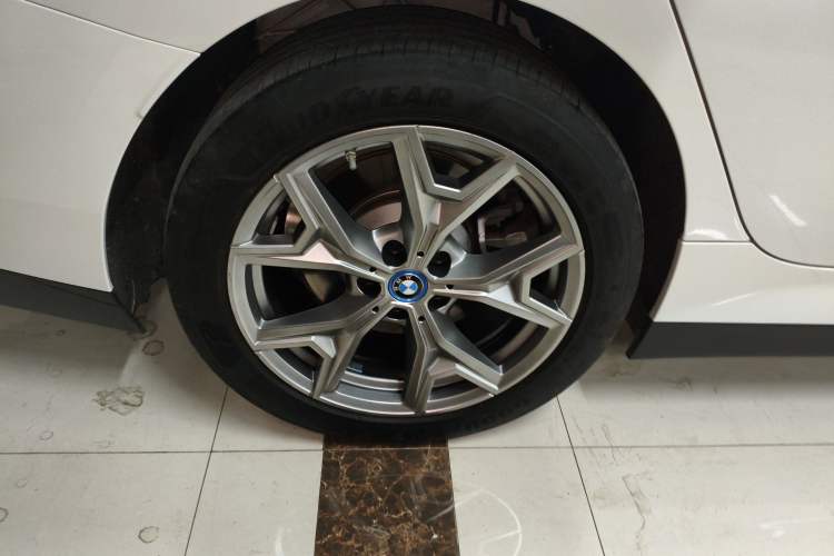 Used BMW i3 2024 eDrive 35 L Right Rear Wheel Hub