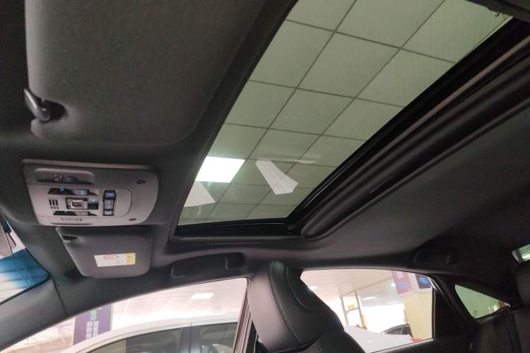 Used Toyota Avalon 2022 2.5L Luxury Edition Headliner