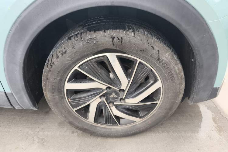 Used NETA U 2021 Pro 400 Industry Custom Edition Right Front Wheel Hub