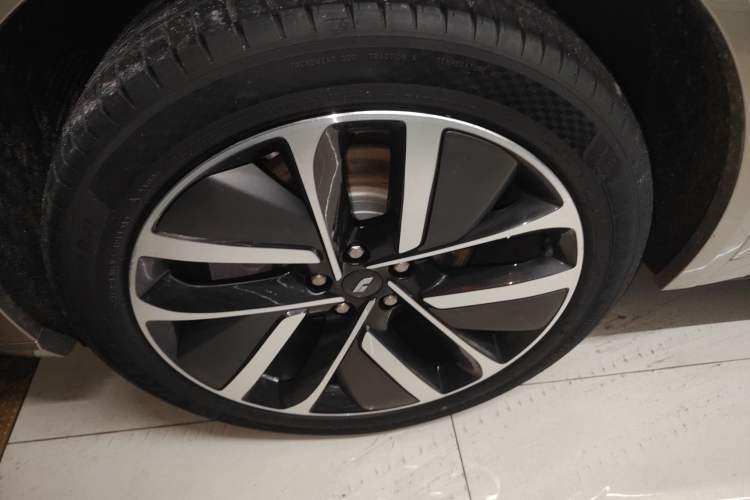 Used Li Auto L9 2022 Max model