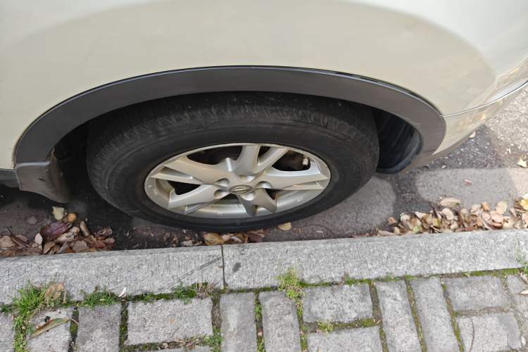 Used Nissan Qashqai 2010 20X LE CVT 2WD Right Front Wheel Hub