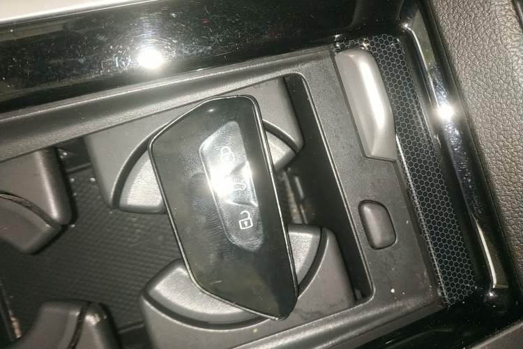 Used Volkswagen Magotan 2024 300TSI DSG Prestige Edition—A Real Eye-Catcher Vehicle Key