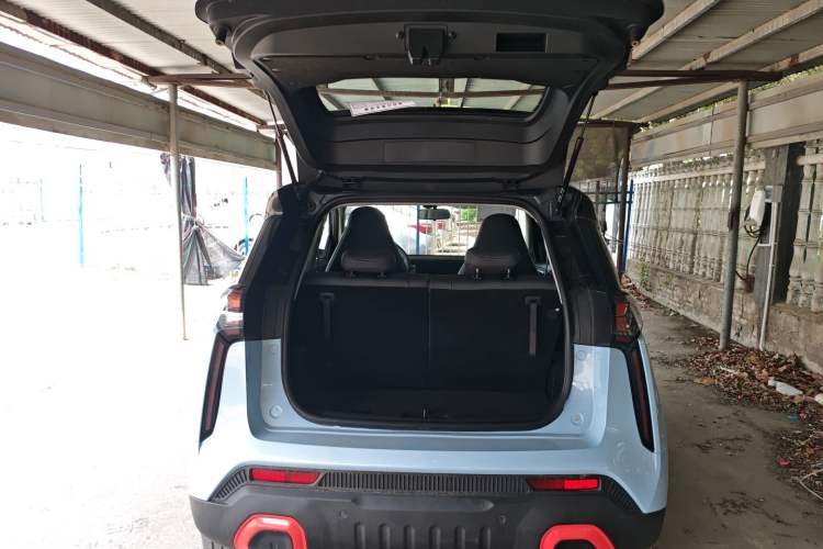 Used Chery New Energy Boundless Pro 2022 301km LingShou Edition Lithium Iron Phosphate Trunk