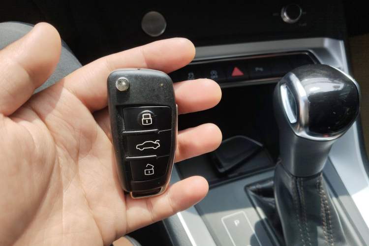 Used Audi Q3 2019 40 TFSI Fashionable and Elegant Model Vehicle Key