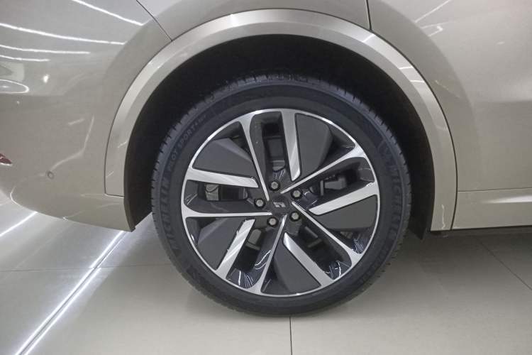 Used Li Auto L9 2024 Ultra Model
