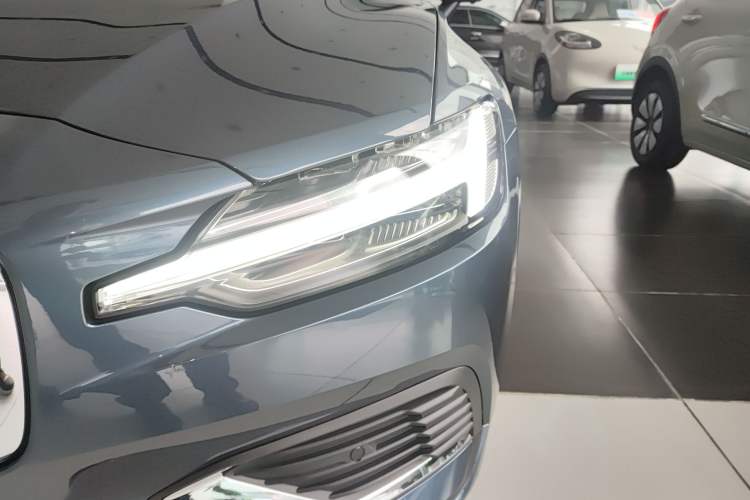 Used Volvo S60 New Energy 2022 T8 eDrive Hybrid All-Wheel Drive Smart Luxury Edition