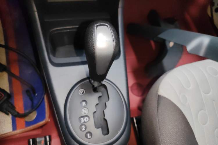Used Suzuki Alto 2013 1.0L Automatic Luxury Model Gear Lever