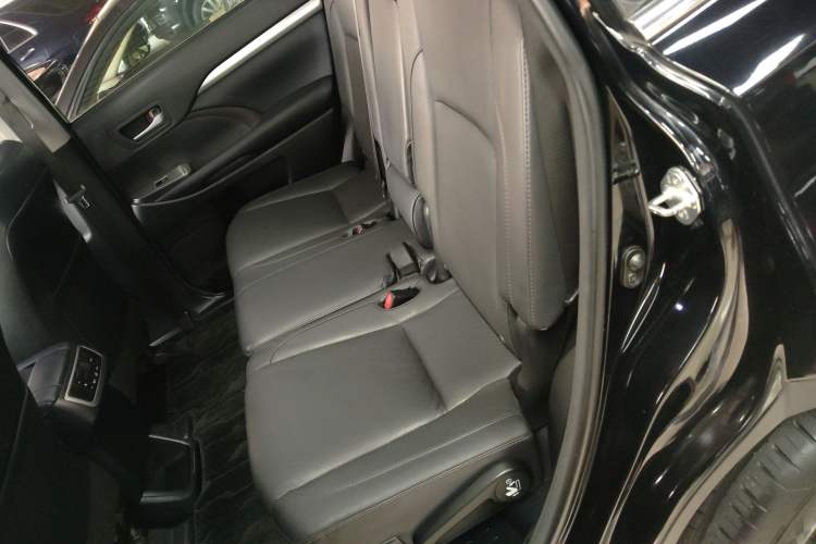 Used Toyota Highlander 2015 2.0T Four-Wheel Drive Luxury Edition 7-Seater