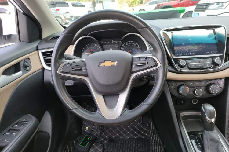 Used Chevrolet Monza 2022 320 Automatic Enjoyment Sunroof Version Steering Wheel