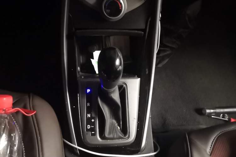 Used Hyundai Elantra (5th Generation / Langdong) 2016 1.6L Automatic Prestige Model Gear Lever