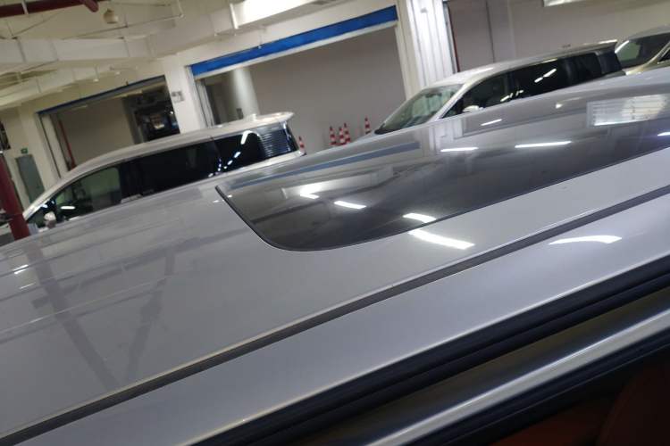Used Hongqi HQ9 2023 2.0T Smart Connect Flagship Edition Roof