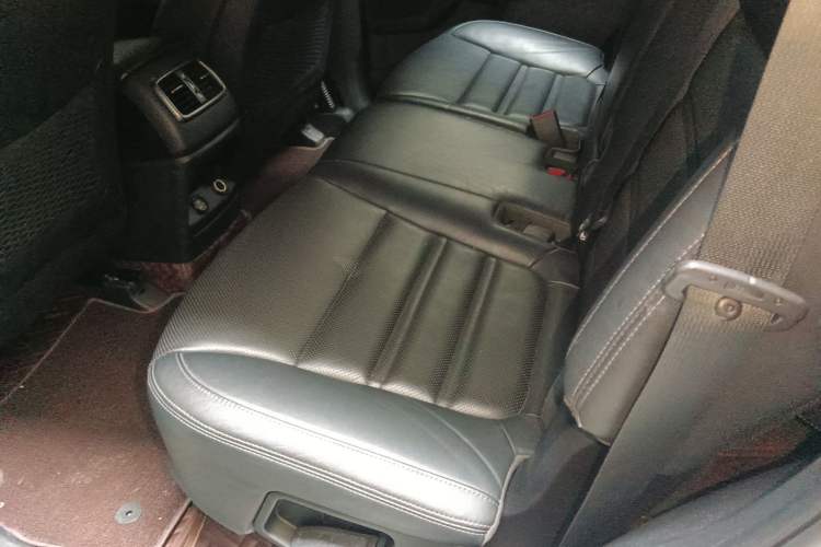 Used Kia Sorento 2015 Sorento L 2.2T Diesel 4WD Elite Edition 7 Seats China IV Standard