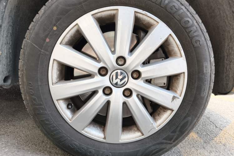 Used Volkswagen Multivan 2012 2.0 TSI Two-Wheel-Drive Luxury Edition Right Front Wheel Hub