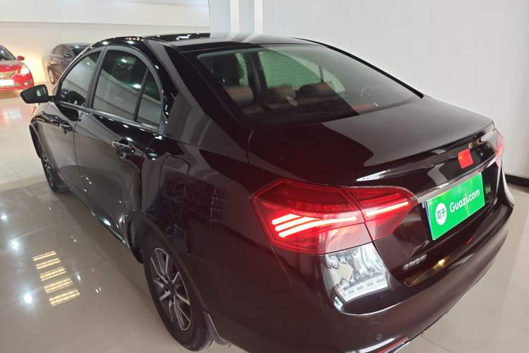 Used Geely Auto Emgrand 2019 Leading Edition 1.5L Manual Luxury Model China VI Standard
