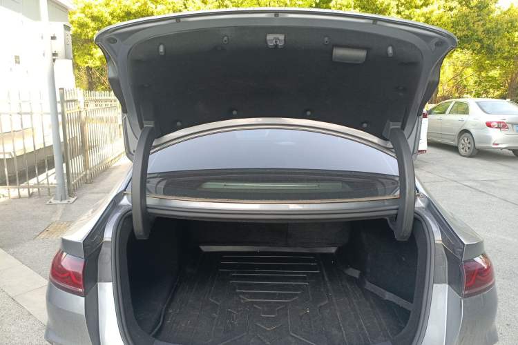 Used BYD Qin L 2024 DM-i 120KM Leading Model Trunk