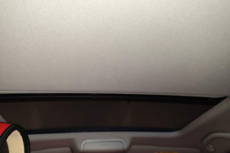 Used Volkswagen Sagitar 2015 230TSI Automatic Comfort Version Headliner
